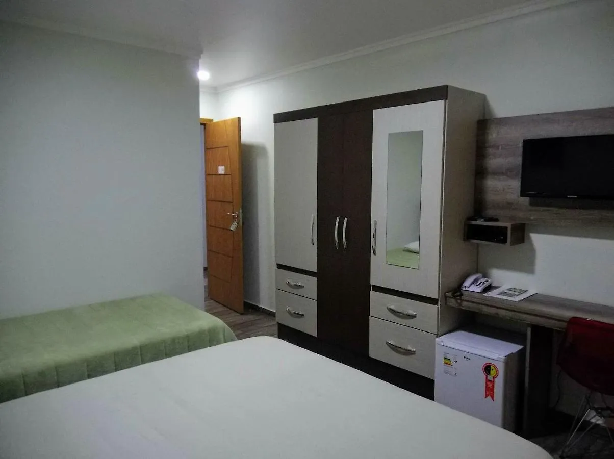 Wander Pub Hotel Valoes 0*,  Brasile